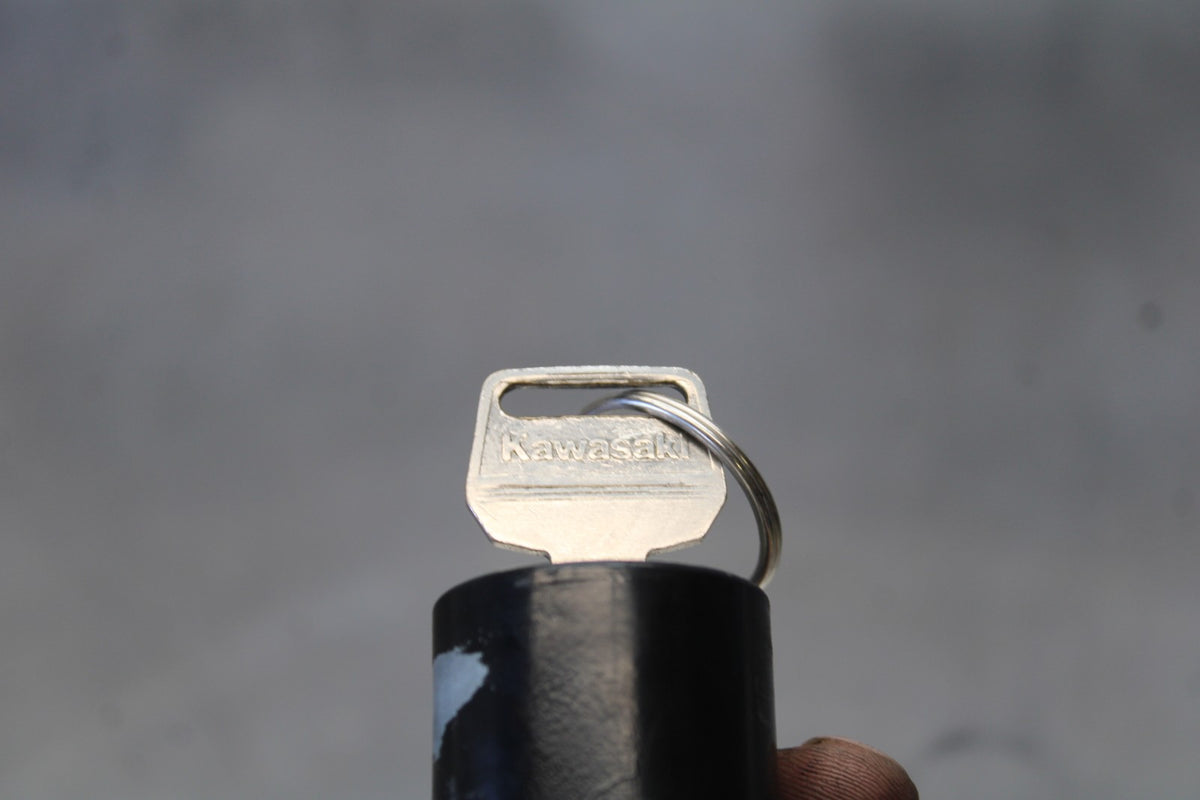 06 KAWASAKI KLR650 IGNITION LOCK W KEY BB919