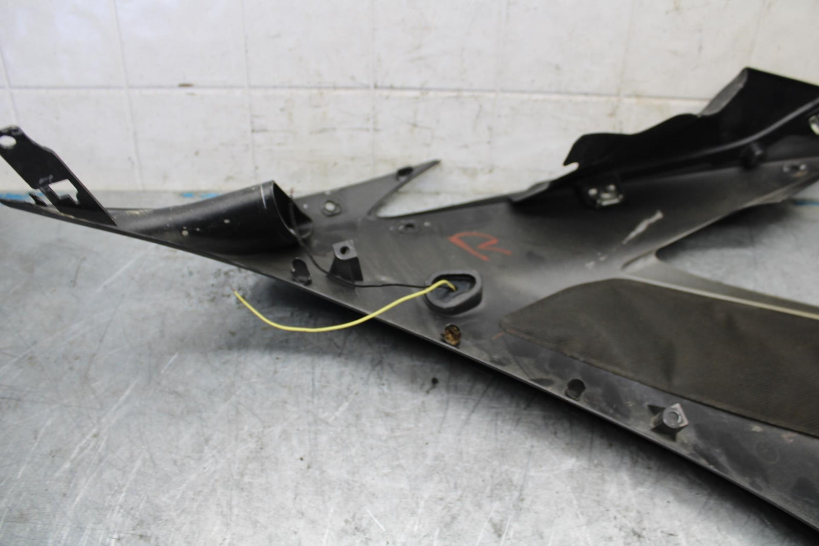 04-06 YAMAHA YZF R1 RIGHT LOWER MID UPPER SIDE FAIRING COWL  BB432