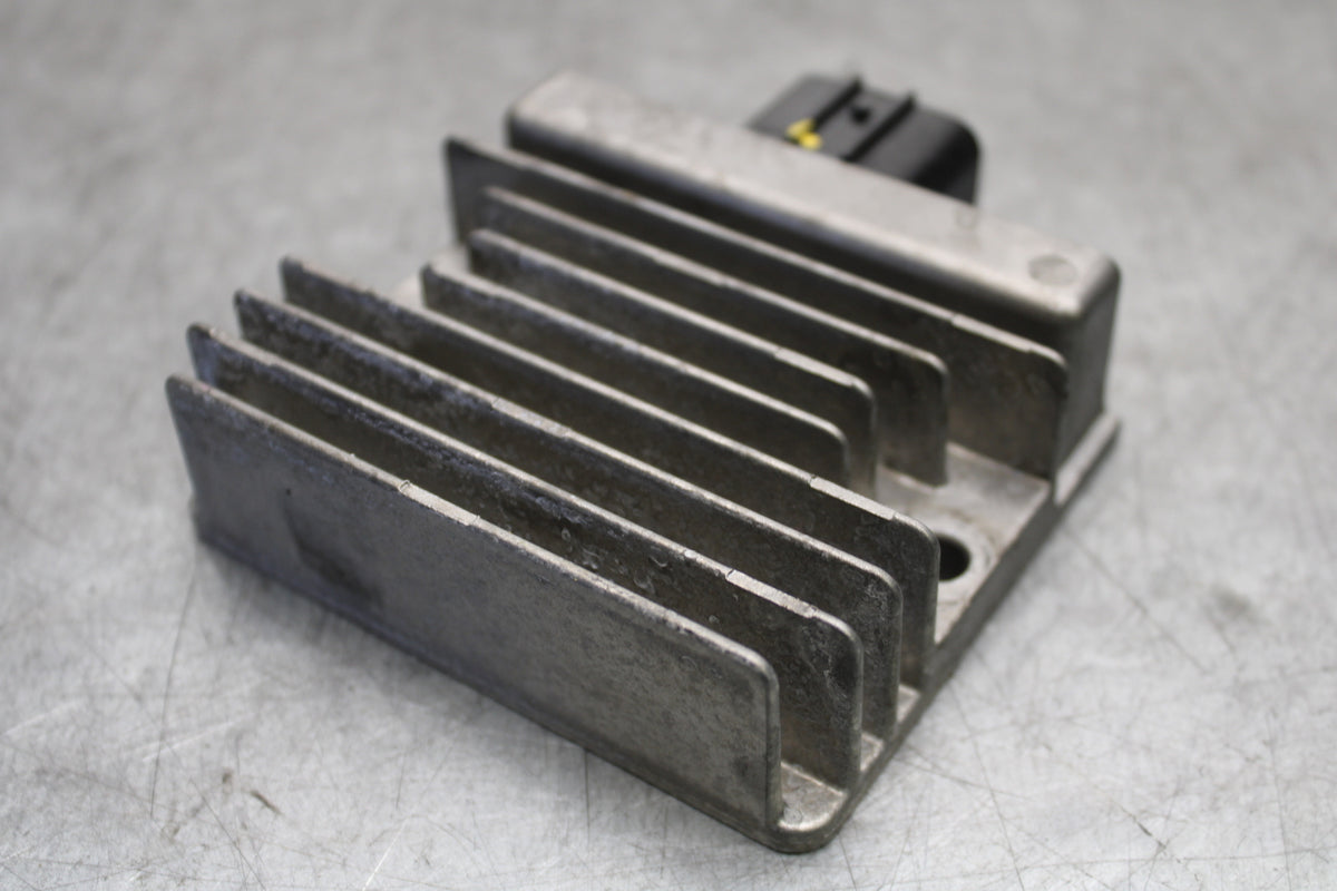 18-23 KAWASAKI NINJA 400 RECTIFIER VOLTAGE REGULATOR BB660