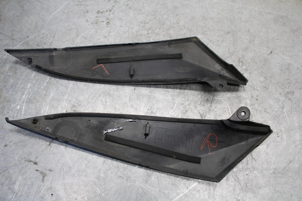 04-06 YAMAHA YZF R1 RIGHT LEFT GAS FUEL TANK PANELS COVERS TRIM SET COWLS  BB432