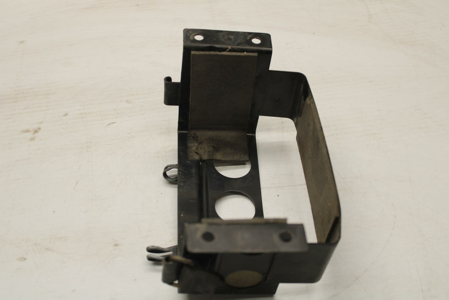 93-96 SUZUKI GSXR750W REAR BACK TAIL UNDERTAIL BATTERY TRAY BOX BB266