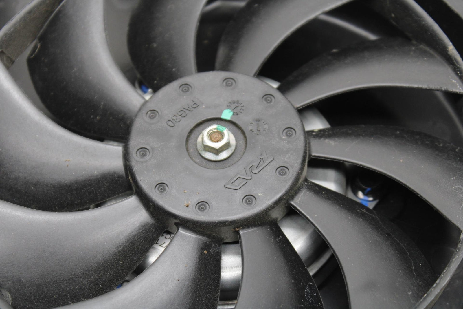 19-22 KAWASAKI Z400 ENGINE RADIATOR COOLING FAN BB586