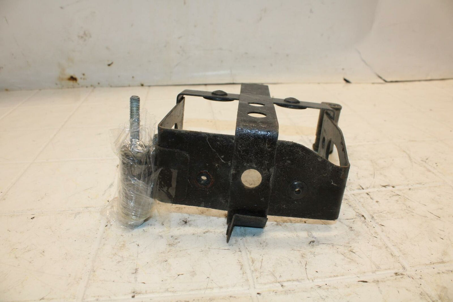 72 HONDA CB500 K1 BATTERY TRAY BOX BB24