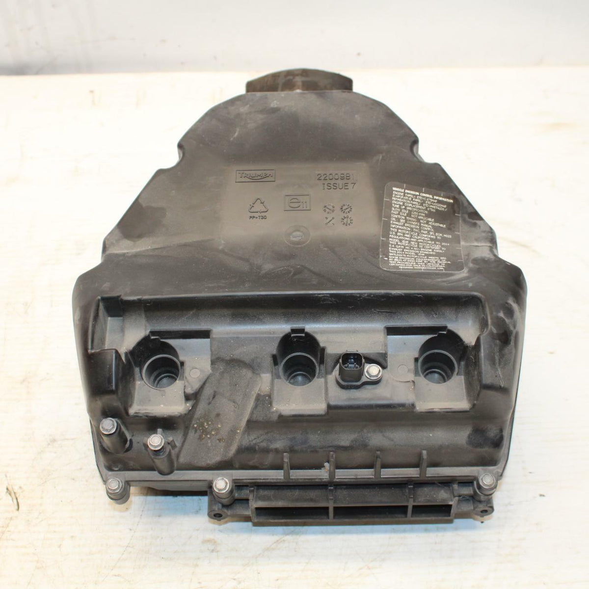 07-16 TRIUMPH STREET TRIPLE AIRBOX AIR INTAKE FILTER BOX BB356