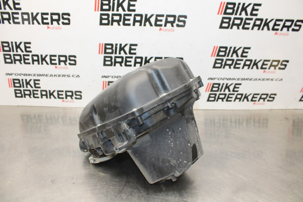 18 YAMAHA SUPER TENERE AIRBOX AIR INTAKE FILTER BOX BB832