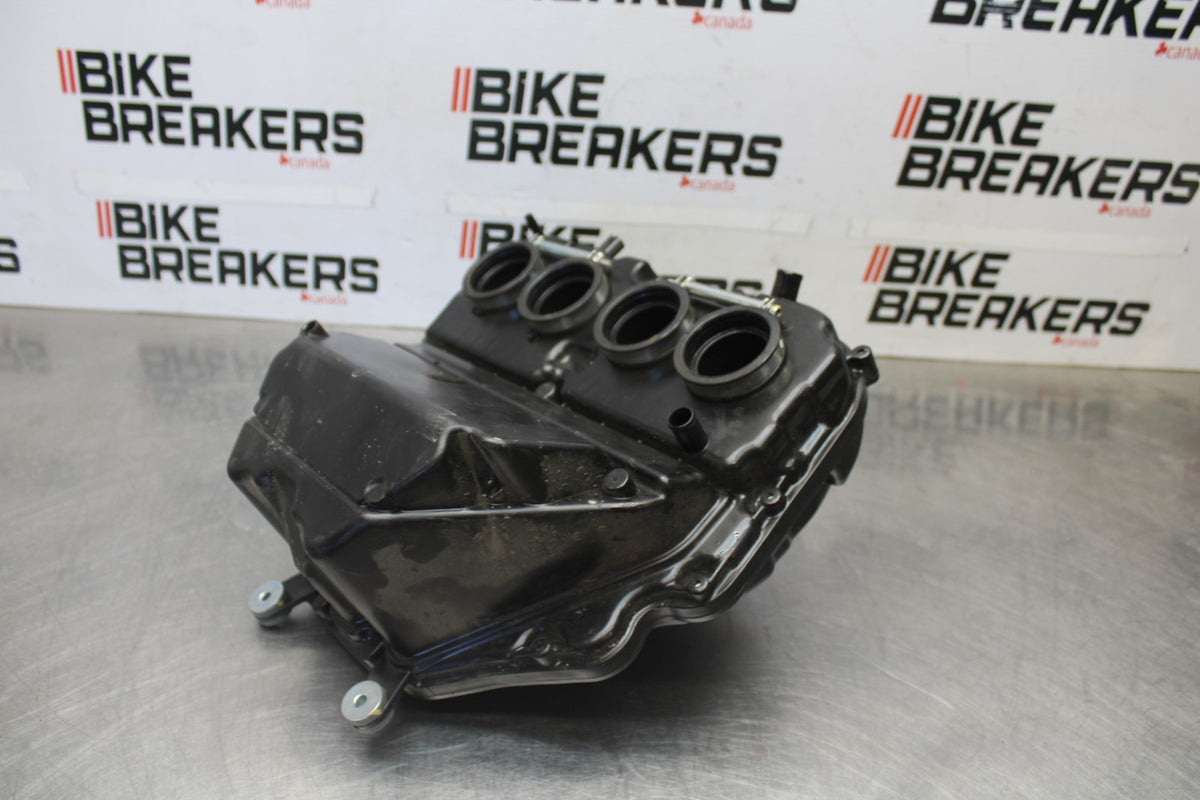 25 KAWASAKI Z900 AIRBOX AIR INTAKE FILTER BOX BB928