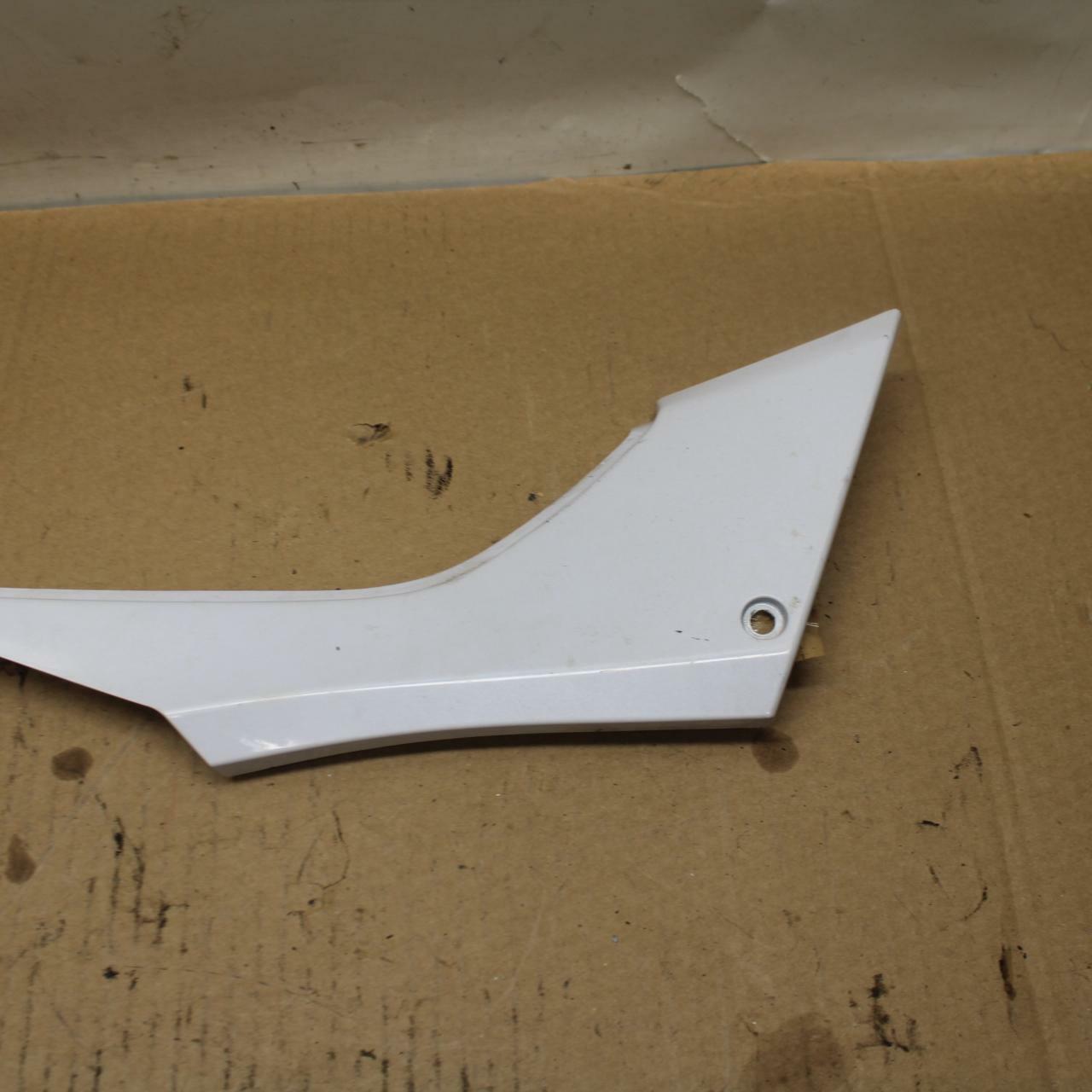 15 KAWASAKI NINJA 300 EX300  RIGHT FRONT SIDE SEAT SADDLE PANEL TRIM COWL BB395