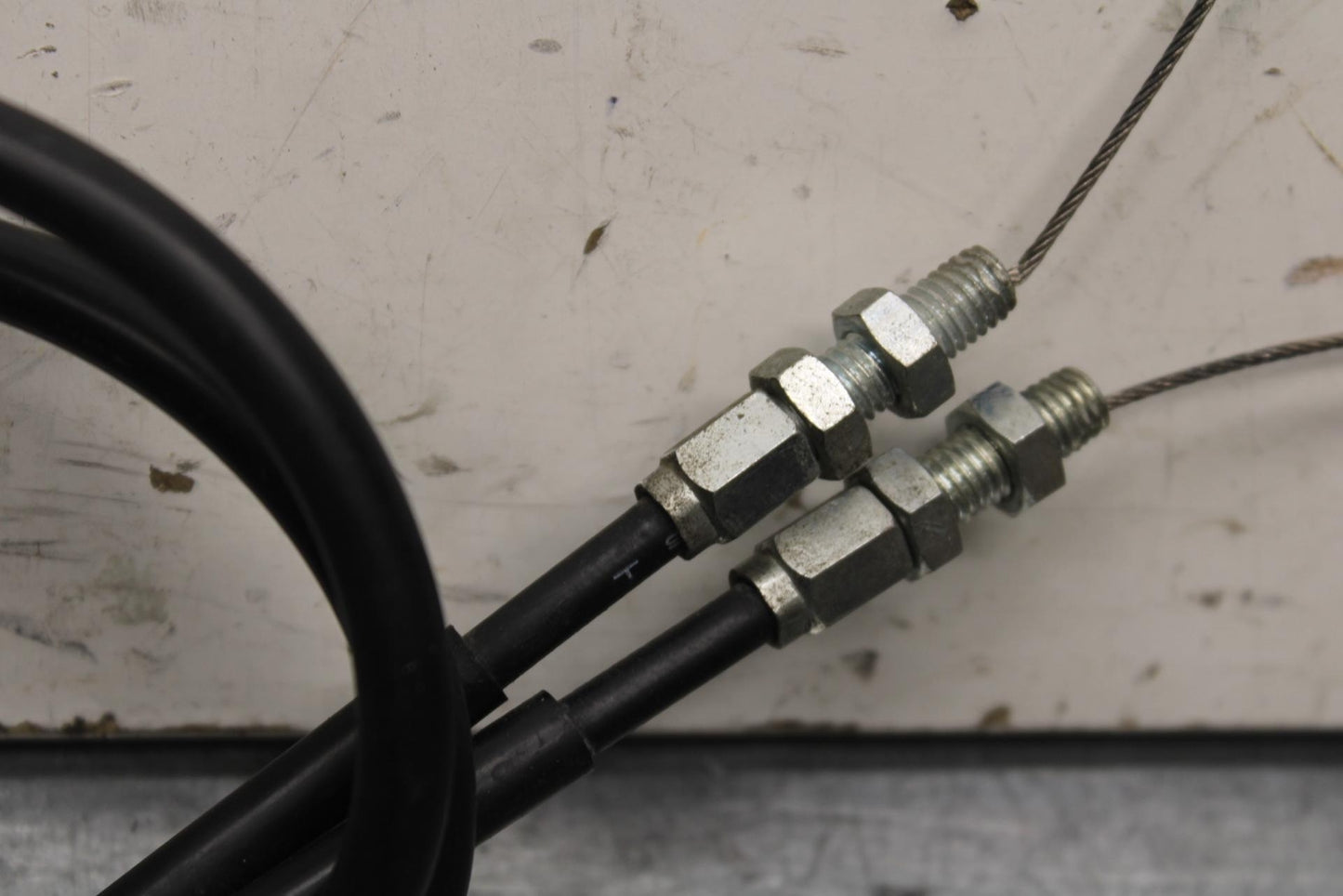 01 SUZUKI GSXR1000 THROTTLE CABLES LINES BB100