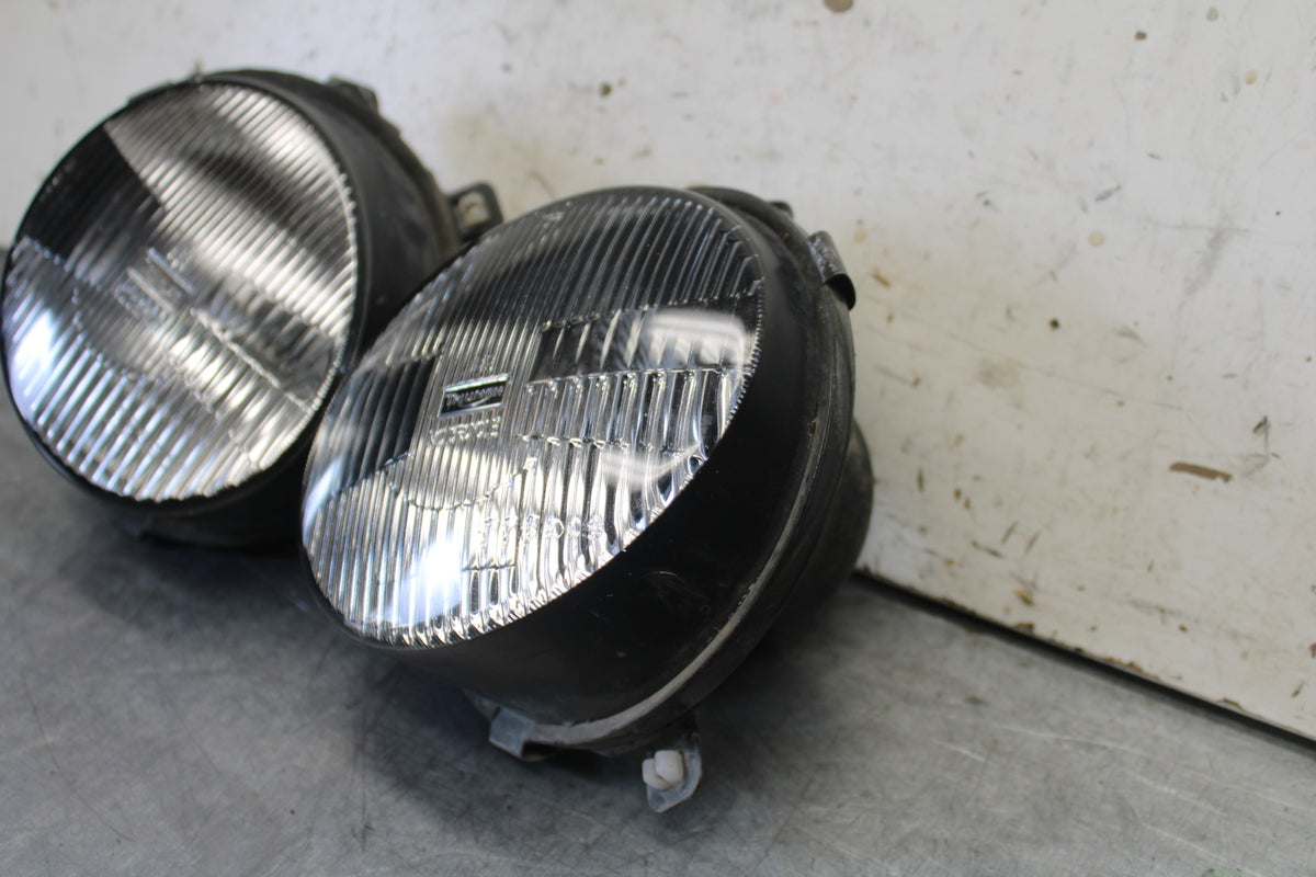 01-06 TRIUMPH TIGER 955I FRONT HEADLIGHT HEAD LIGHT LAMP BB693