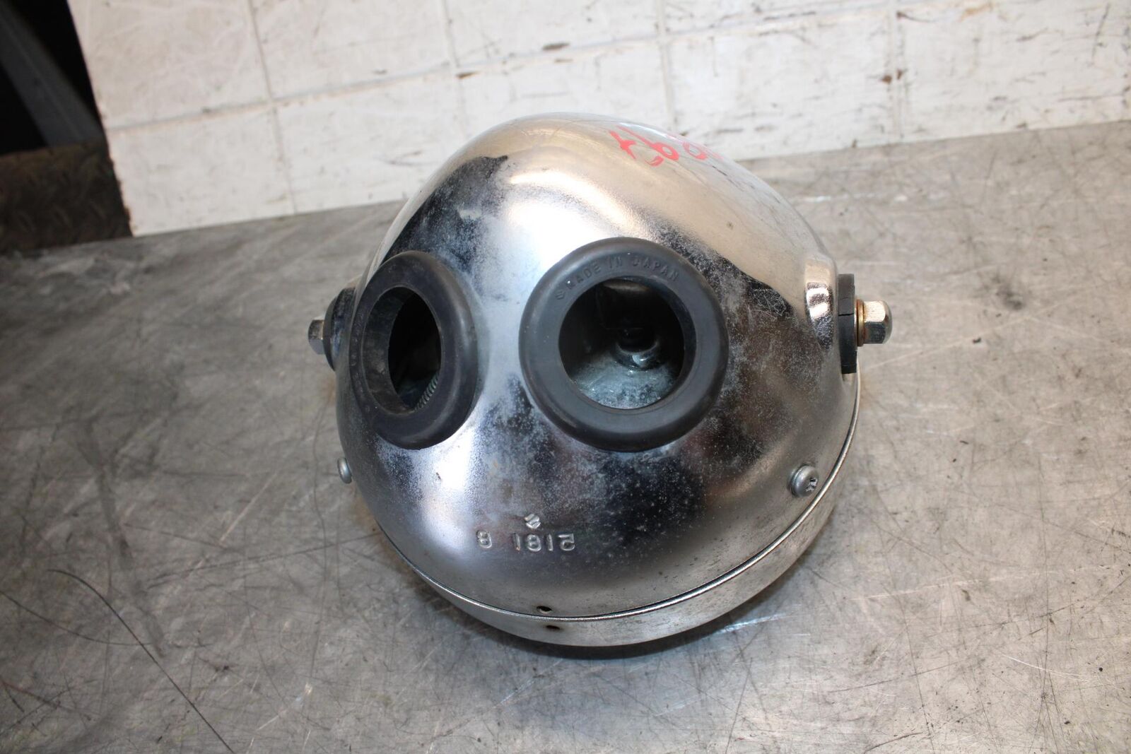 1982 Suzuki GS450L SINGLE HEADLIGHT HEAD LAMP LIGHT BB52
