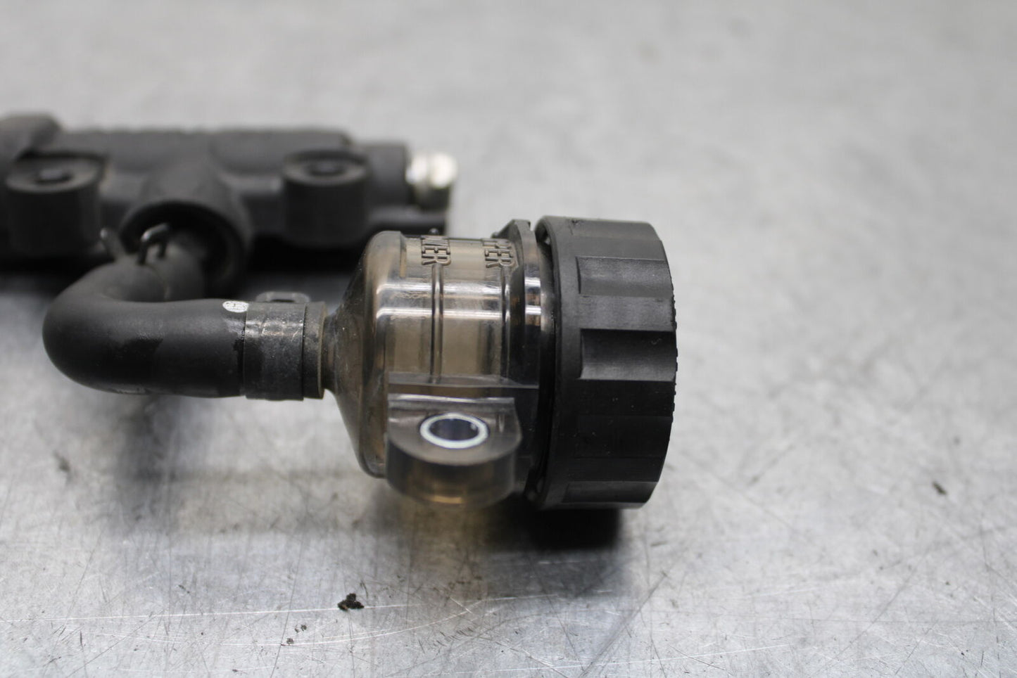 16 KAWASAKI NINJA ZX10R REAR BRAKE MASTER CYLINDER W RESERVOIR 43015-0640 BB650