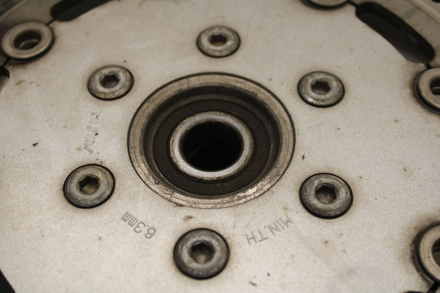 05-09 SUZUKI BOULEVARD C90 REAR WHEEL BACK RIM BB692