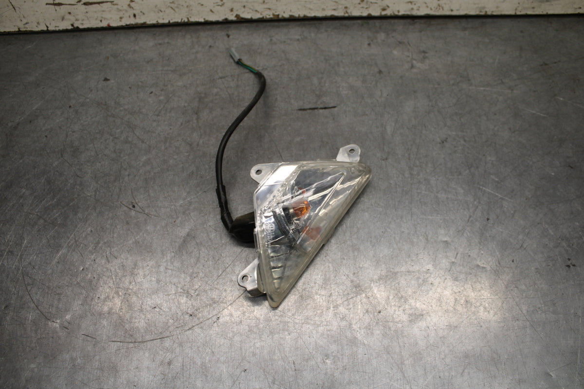 24 KAWASAKI NINJA 500 ABS RIGHT FRONT TURN SIGNAL LIGHT INDICATOR BB744