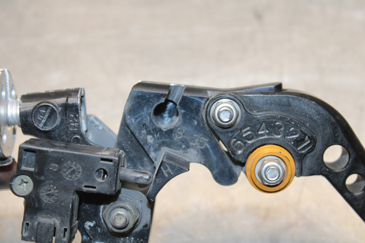 06-07 SUZUKI GSXR 600 CLUTCH PERCH MOUNT WITH LEVER  BB178
