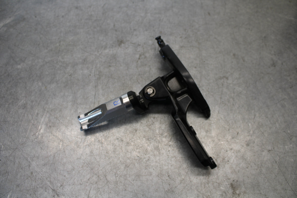 19-21 TRIUMPH SPEED TWIN 1200 RIGHT REARSET REAR SET DRIVER FOOT PEG BB653