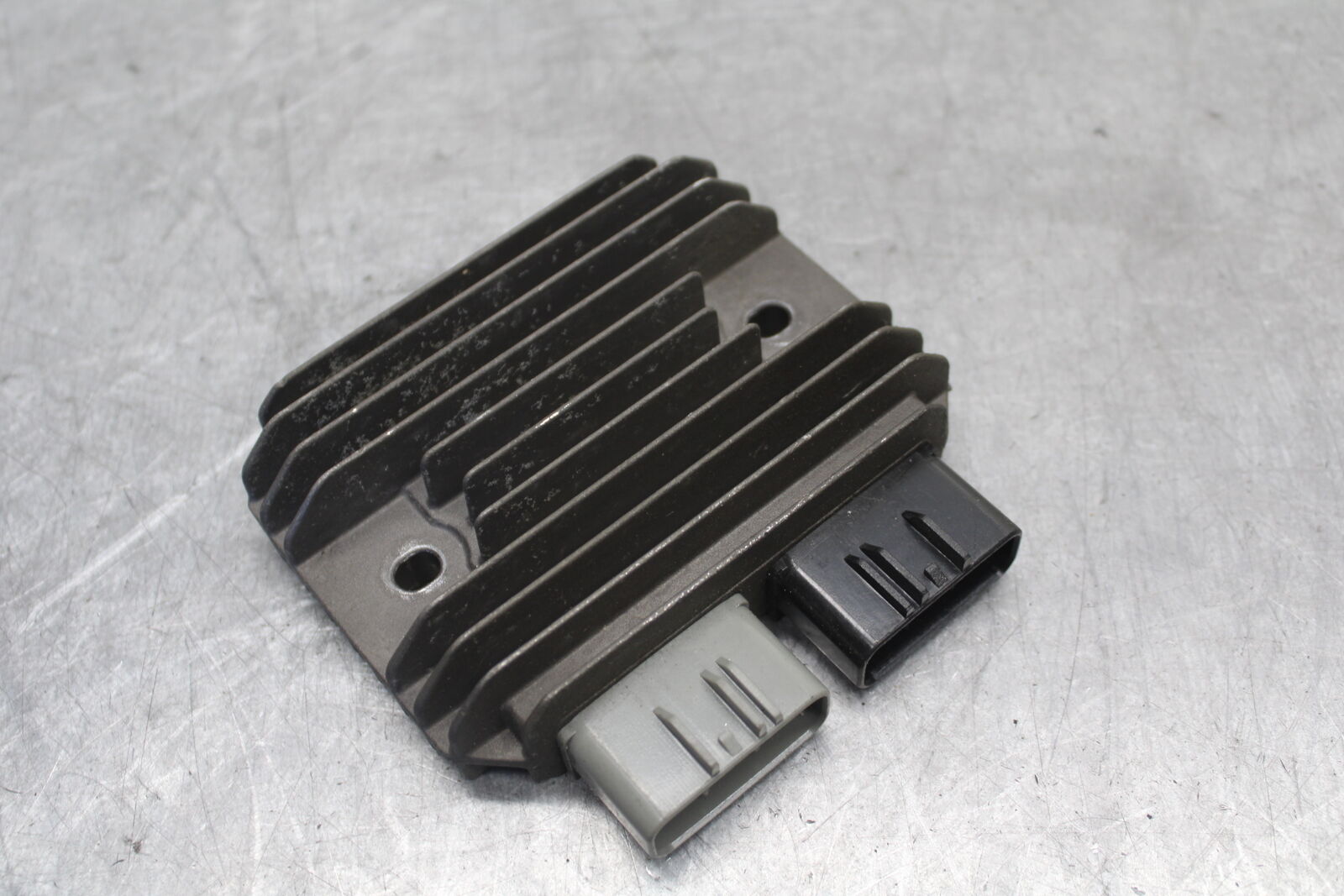 09-12 KAWASAKI NINJA ZX6R RECTIFIER VOLTAGE REGULATOR 21066-0028 BB698