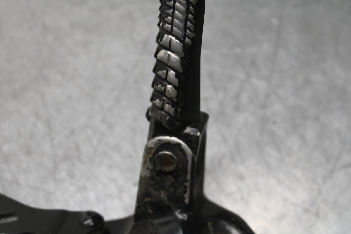 08-09 SUZUKI GSXR600 LEFT REARSET REAR SET DRIVER FOOT PEG REST STOP BB728