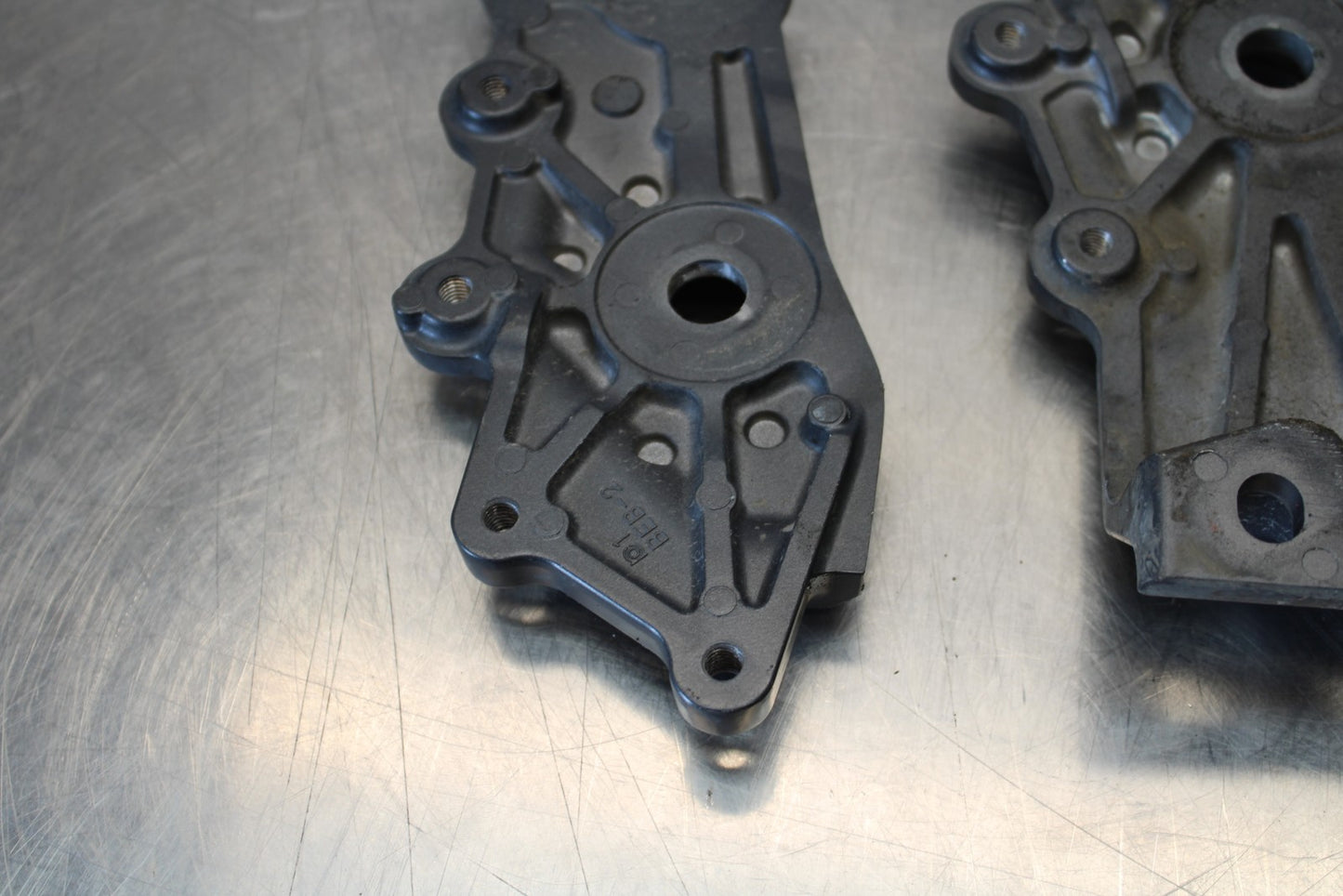 22-25 YAMAHA YZF R7 LEFT RIGHT REARSET REAR SET BRACKETS MOUNTS BB176