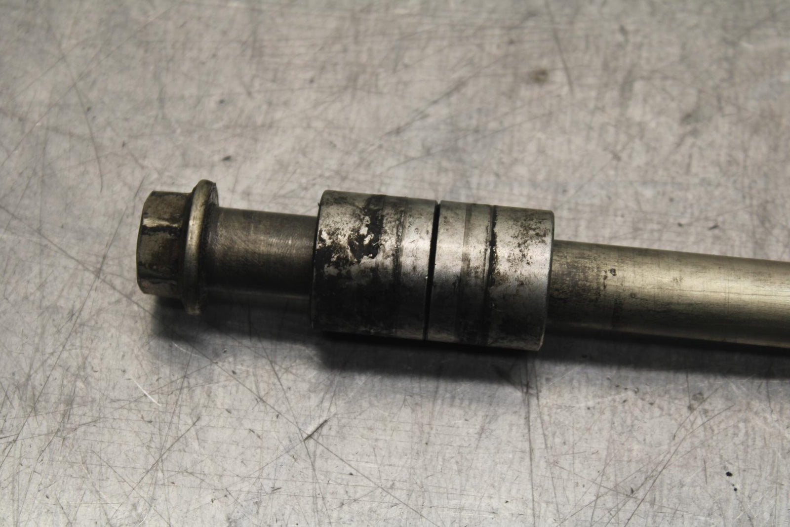 2007 Yamaha V Star 1300 XVS1300A FRONT WHEEL RIM AXLE PIVOT BOLT BB78