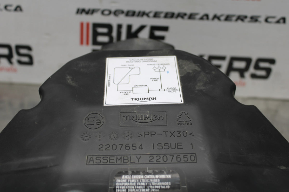 20 TRIUMPH STREET TRIPLE 765 AIRBOX AIR INTAKE FILTER BOX BB864
