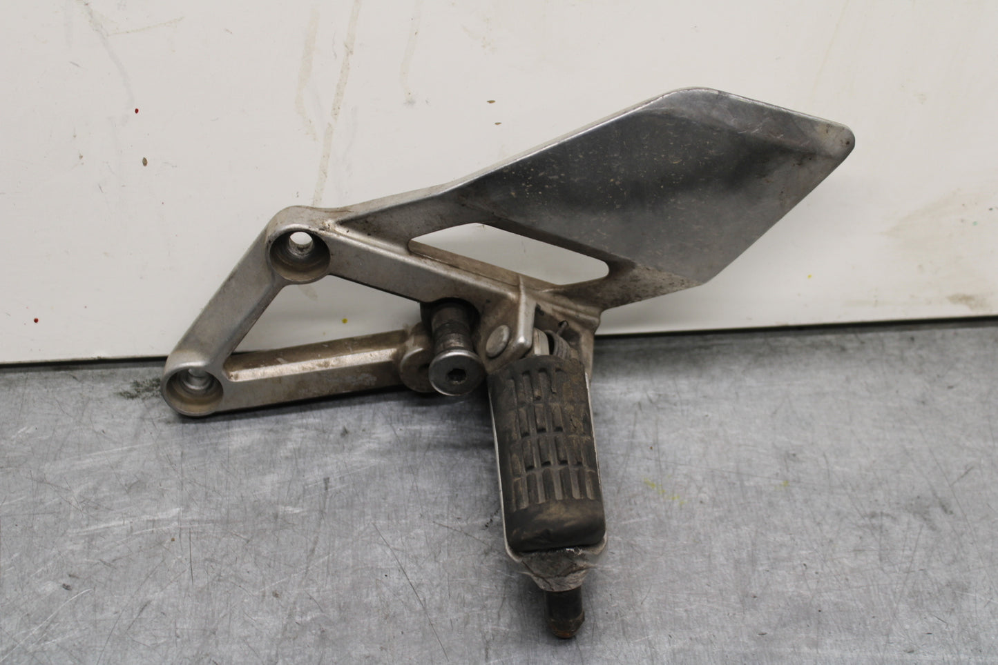 95-98 HONDA CBR600F3 LEFT REARSET REAR SET DRIVER FOOT PEG REST STOP BB122