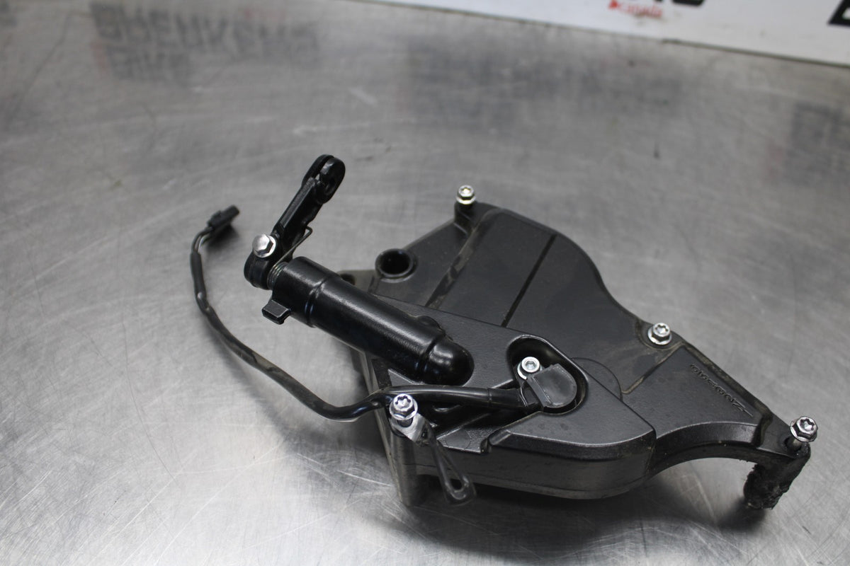 15-26 SUZUKI GSXR600 ENGINE SPROCKET COVER BB888