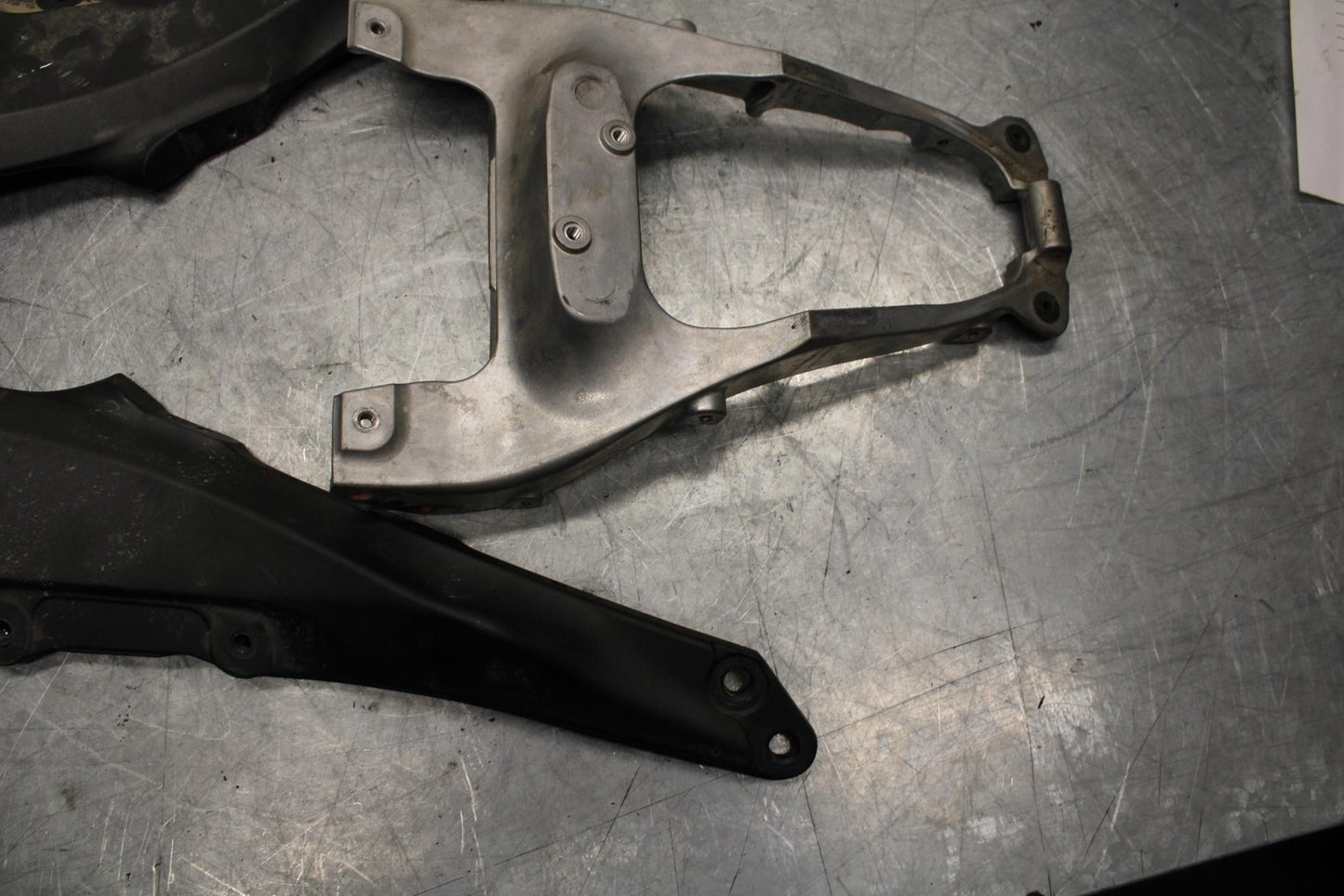 11-15 KAWASAKI ZX1000R REAR SUBFRAME BACK SUB FRAME BB445