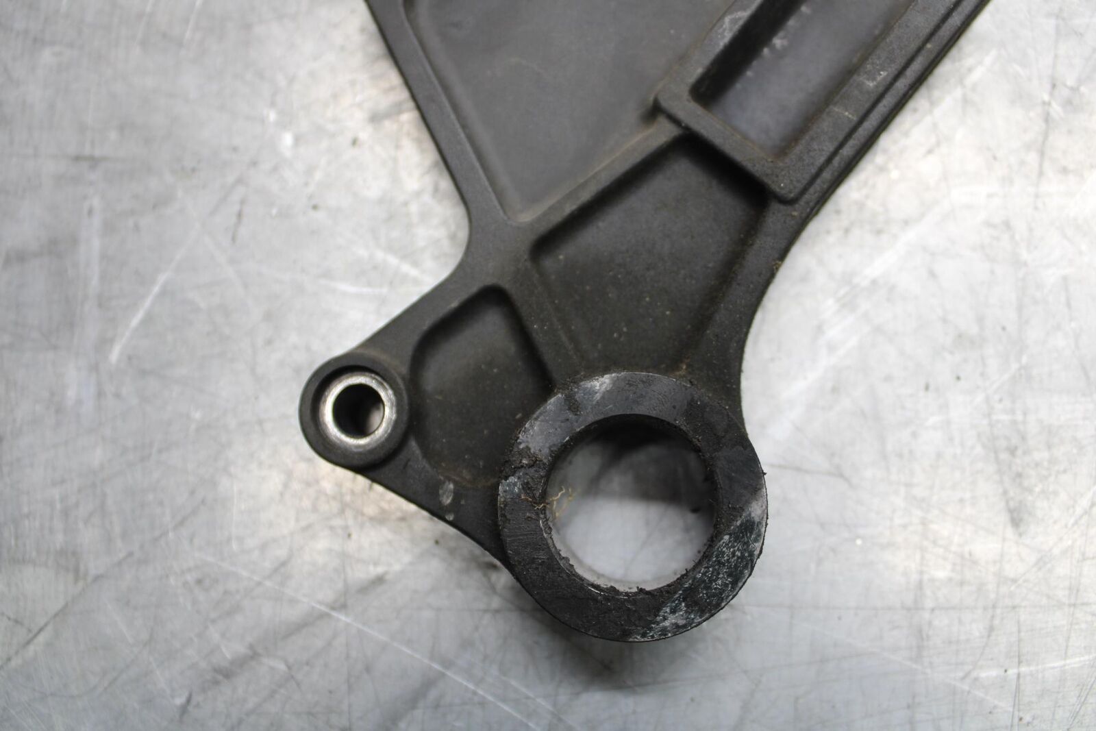 2009 Kawasaki Ninja ZX600R REAR BRAKE CALIPER HANGER  MOUNTING BRACKET  BB548