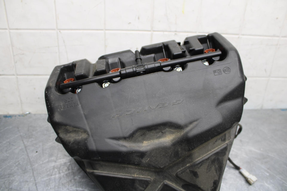 18 YAMAHA YZF R1  AIRBOX AIR INTAKE FILTER BOX BB473