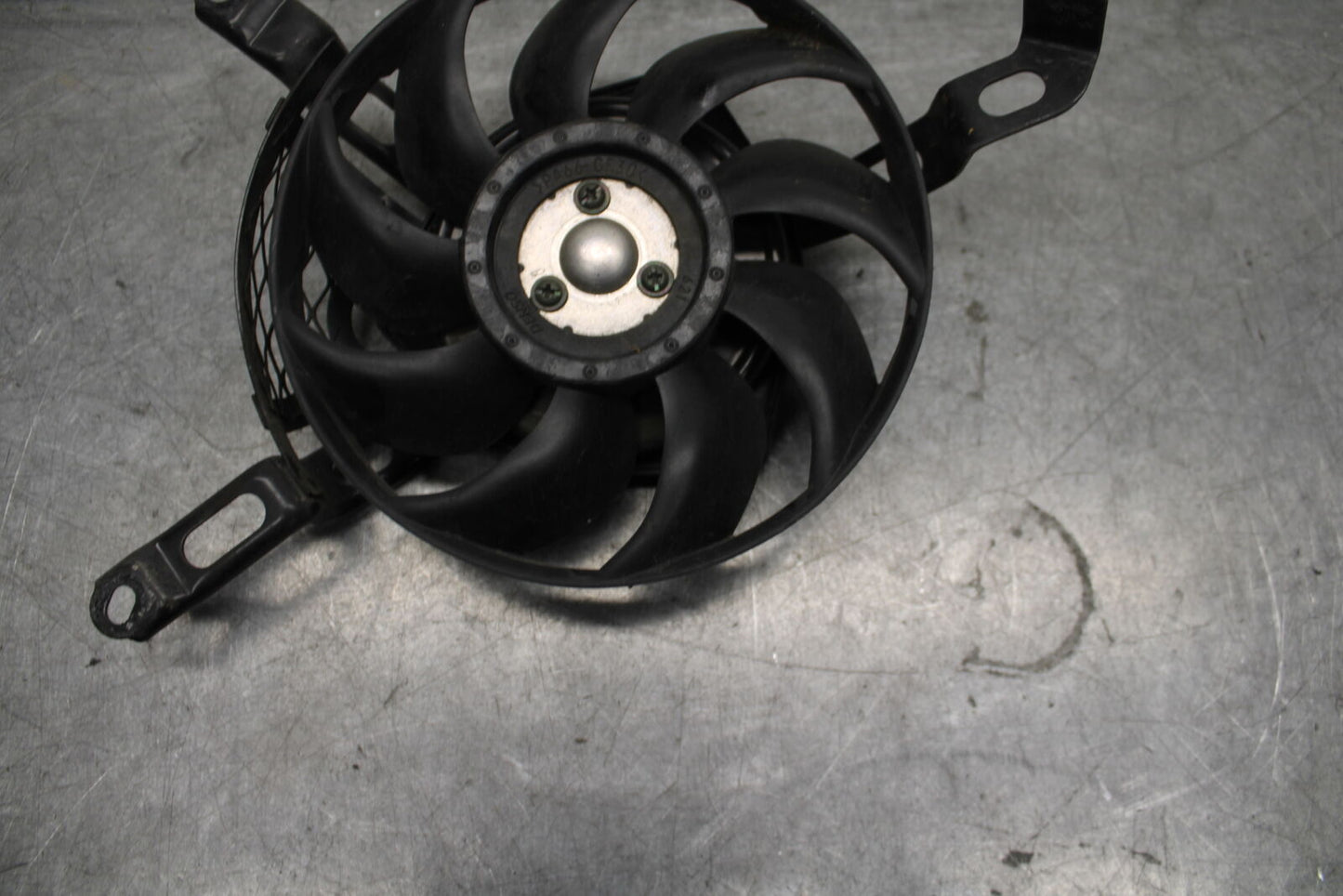 05-06 SUZUKI GSXR1000 ENGINE RADIATOR COOLING FAN 17800-41G00 BB677