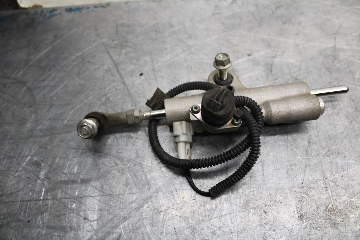 18 YAMAHA YZF R1  STEERING DAMPER STABILIZER BB473