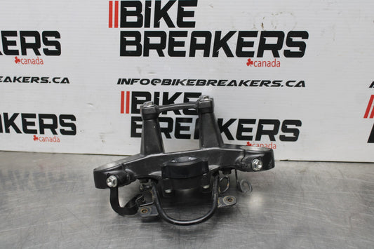 18 HONDA CB500F FORKS UPPER TRIPLE TREE CLAMP BB861