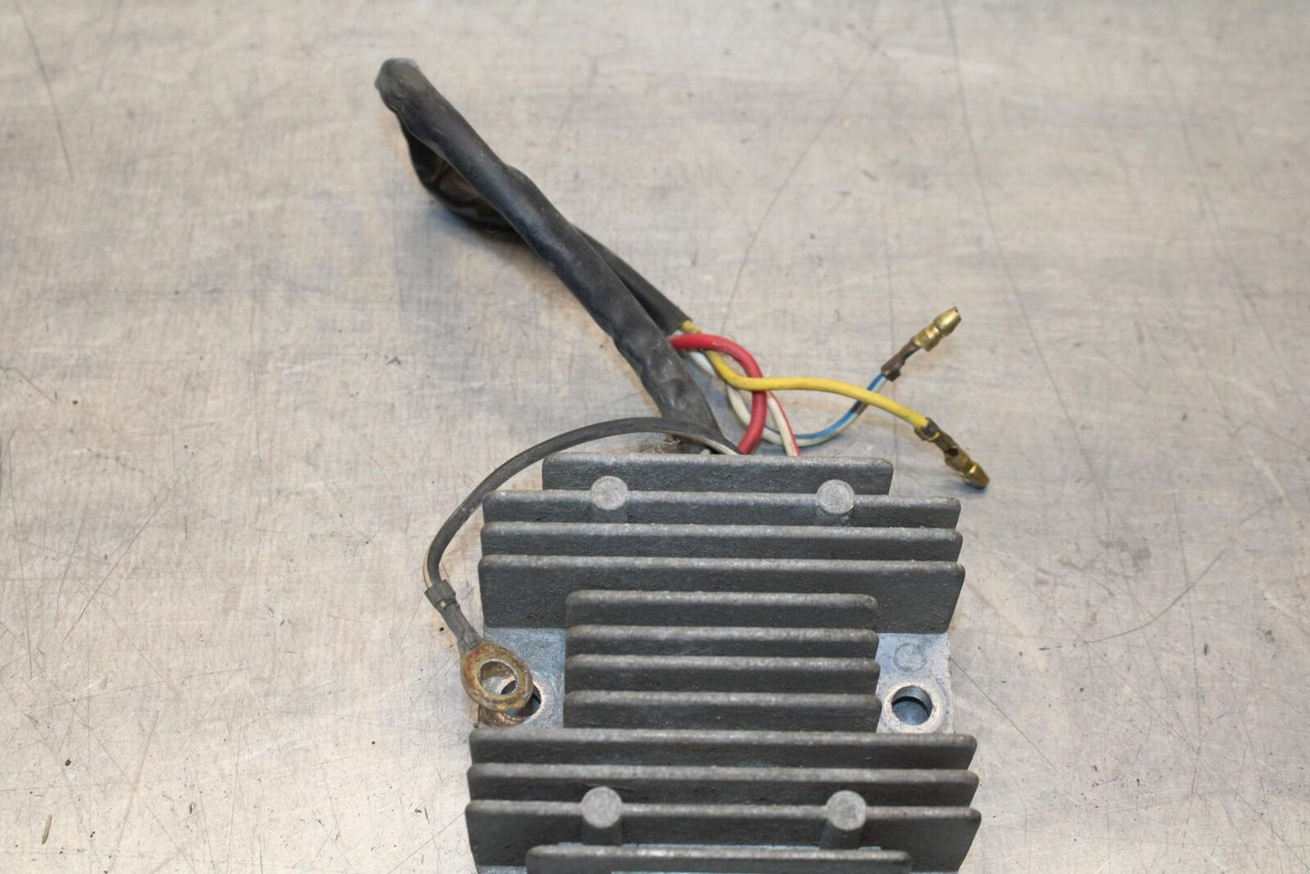 80-83 SUZUKI GS750E RECTIFIER VOLTAGE REGULATOR BB82