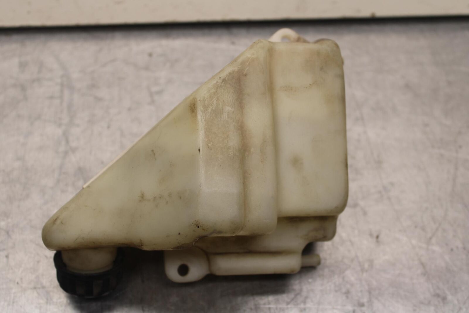 1985 Kawasaki Ninja 900R ZX900A COOLANT WATER TANK RESERVOIR BOTTLE BB84