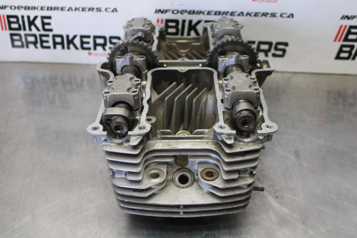 81 YAMAHA MAXIM 550 XJ550 ENGINE TOP END CYLINDER HEAD BB866
