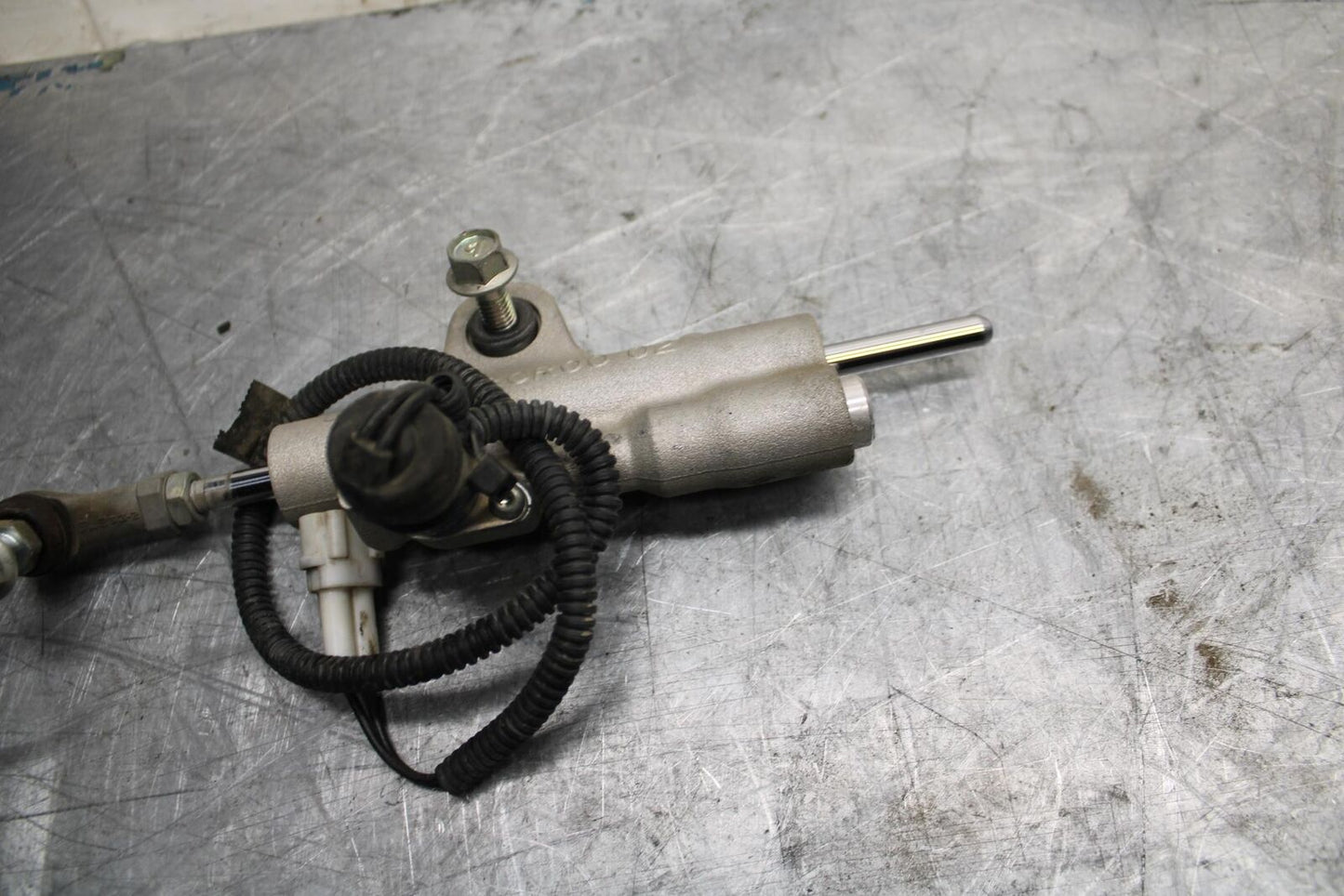 18 YAMAHA YZF R1  STEERING DAMPER STABILIZER BB473