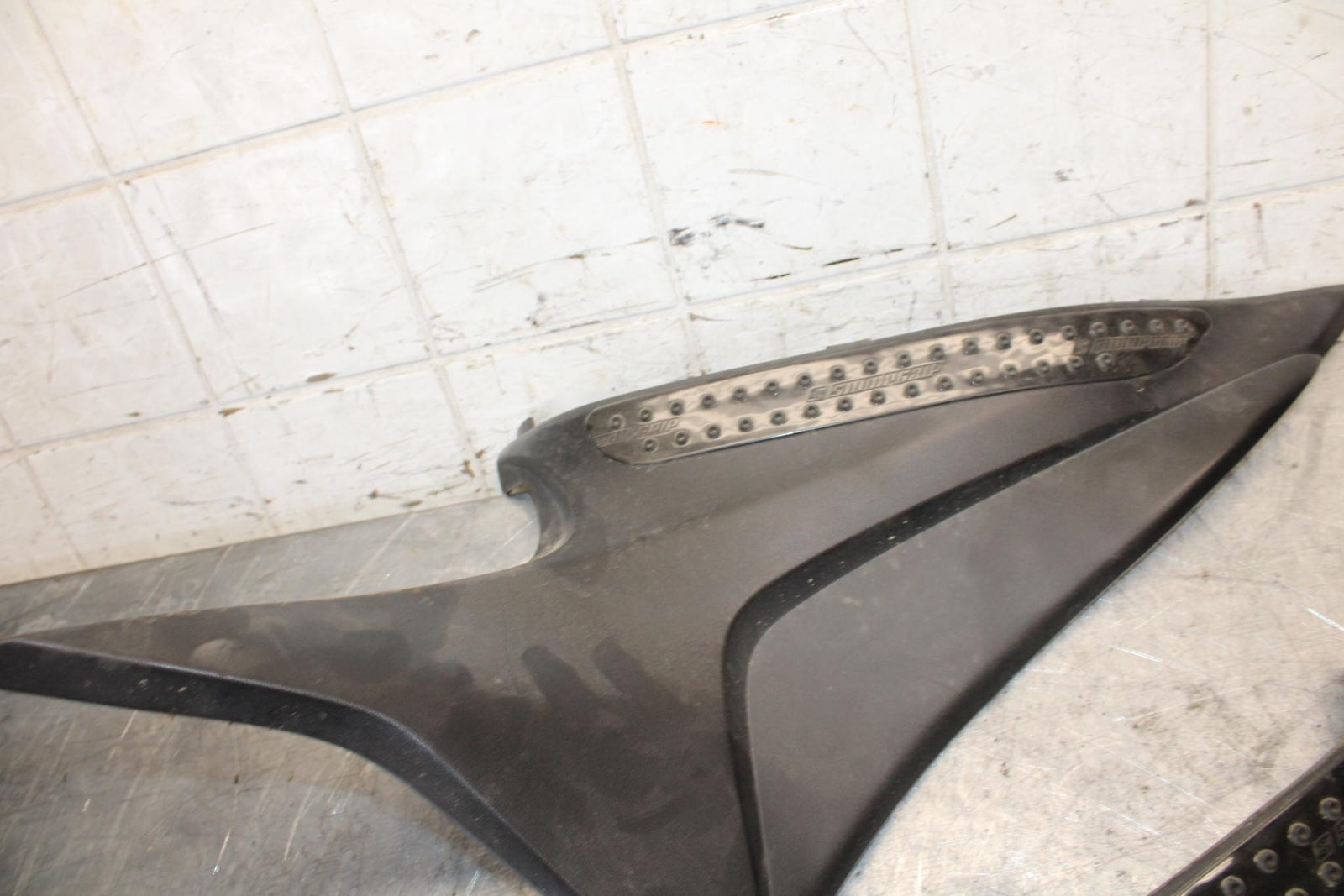 2011 Honda CBR600RR RIGHT LEFT GAS FUEL TANK PANELS COVERS TRIM SET COWLS  BB520