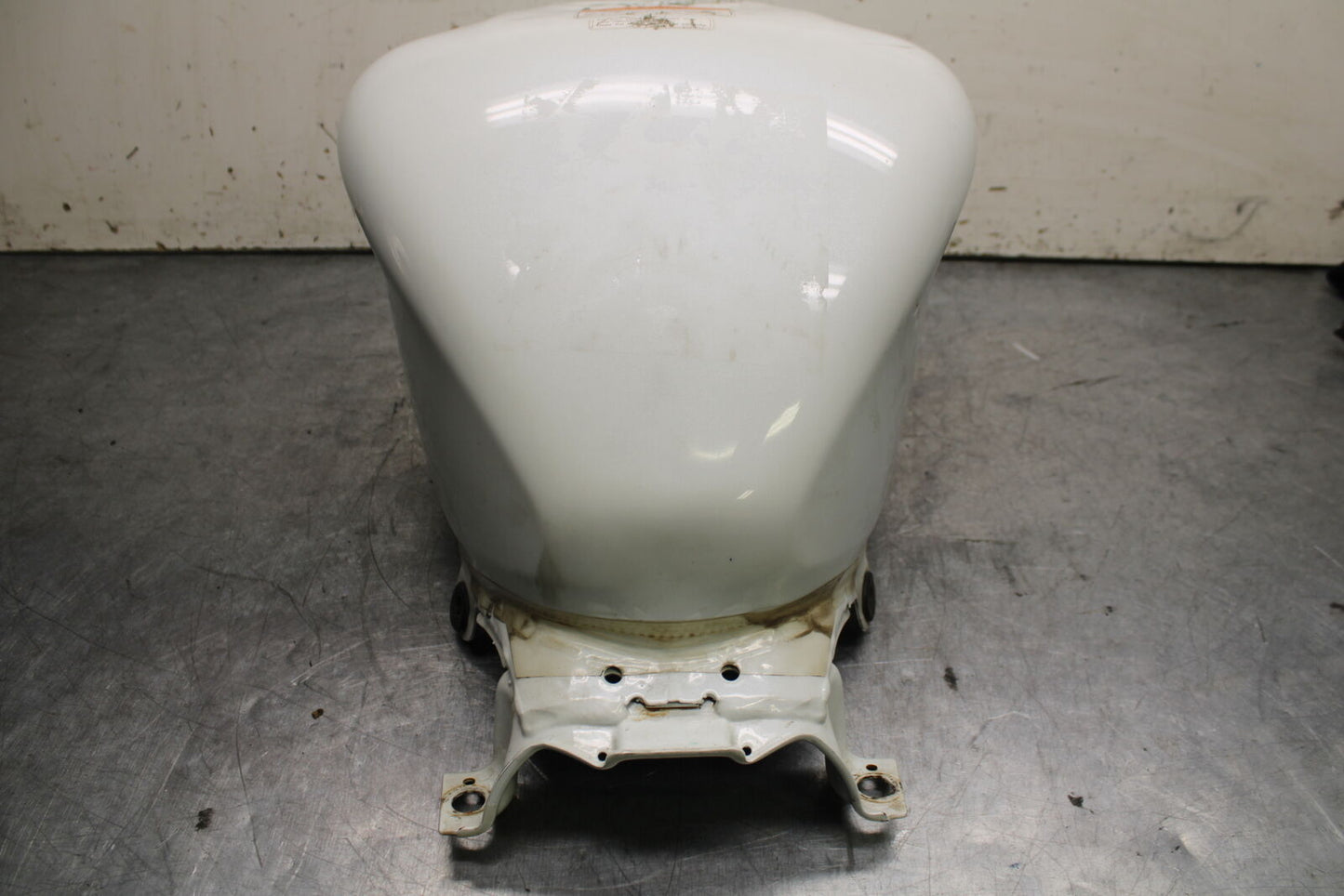 15-16 HONDA CB300F GAS TANK FUEL CELL PETROL RESERVOIR BB740