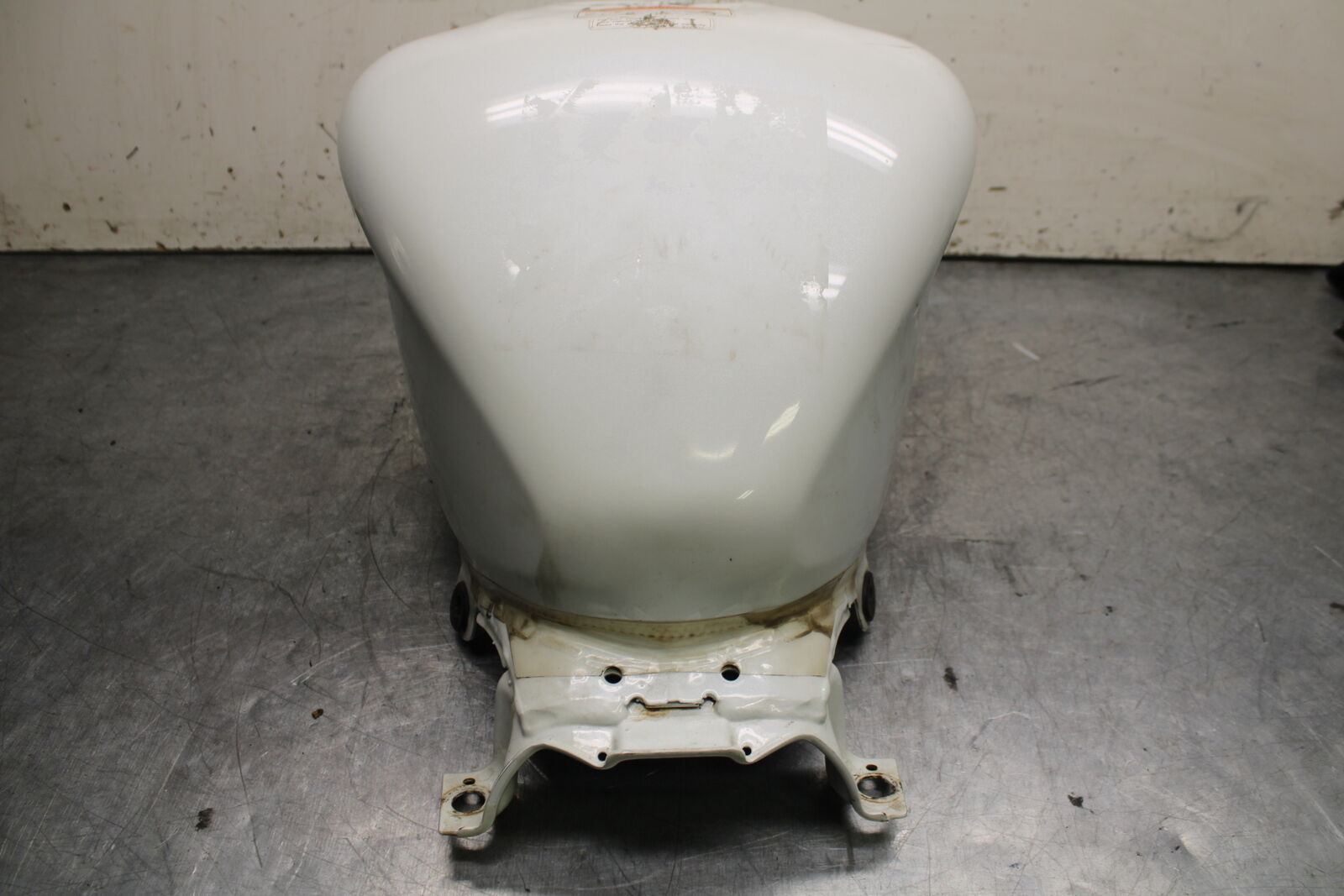 15-16 HONDA CB300F GAS TANK FUEL CELL PETROL RESERVOIR BB740