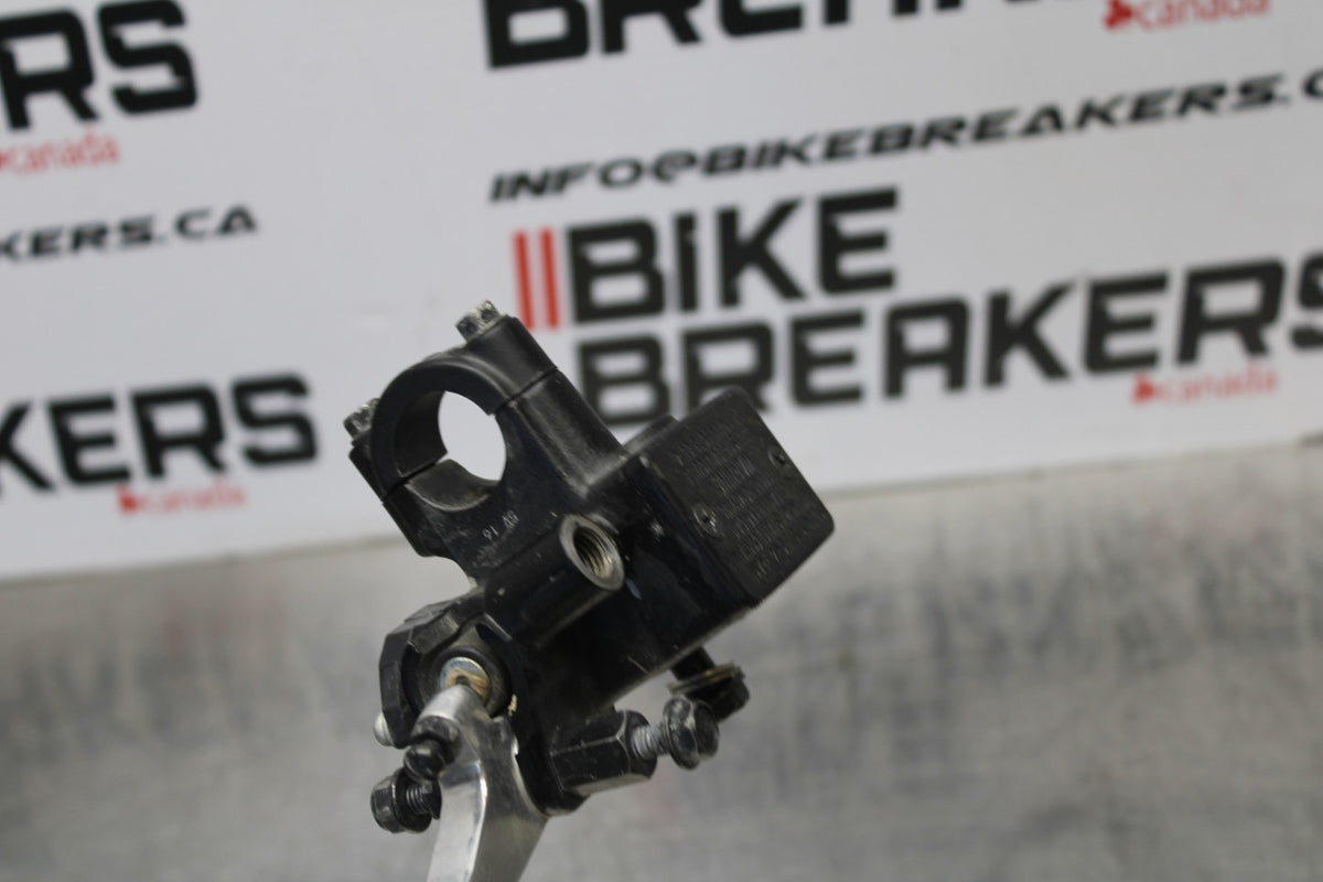 08-18 KAWASAKI KLR650 FRONT BRAKE MASTER CYLINDER w/ LEVER BB183