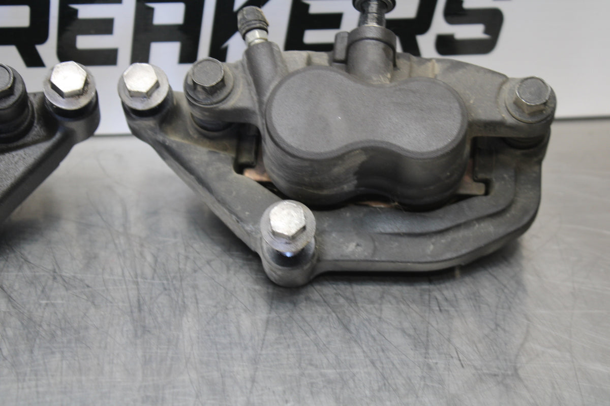 09-15 YAMAHA FZ6R RIGHT LEFT FRONT BRAKE CALIPER SET PAIR CALIPERS BB161