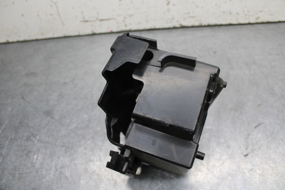 10-13 HONDA SHADOW RS 750 VT750RS BATTERY TRAY BOX HOLDER BB718