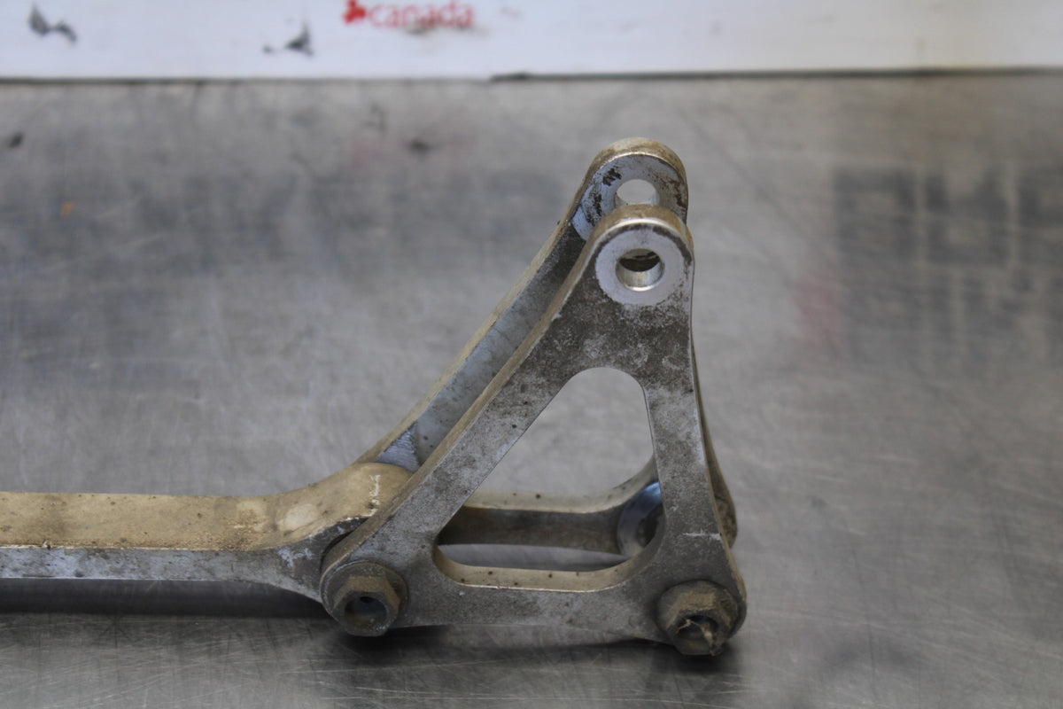 03-04 YAMAHA YZF R6S REAR DOGBONE SHOCK LINKAGE LINK BB890