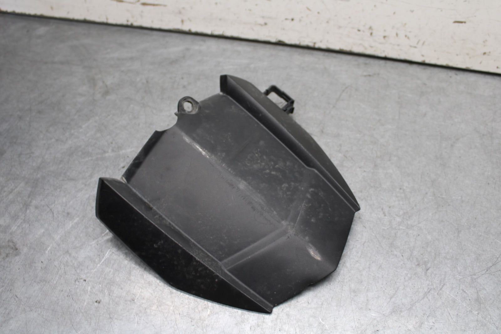 16-21 YAMAHA XSR900 REAR BACK WHEEL TIRE HUGGER FENDER BB664