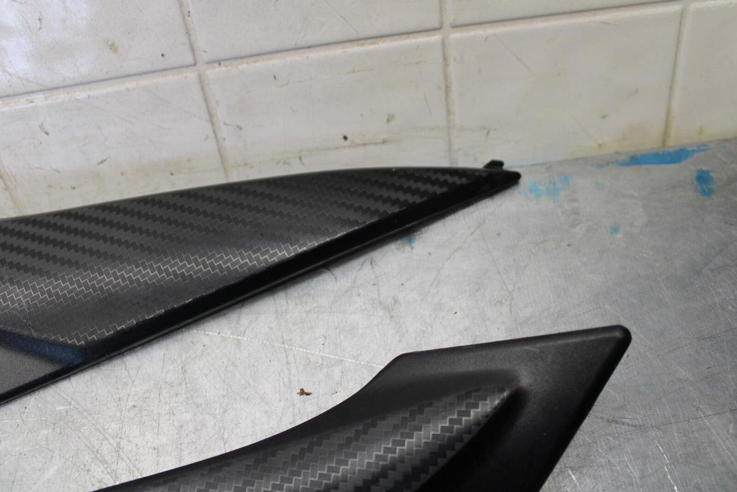 2017 Suzuki GSXR600 RIGHT LEFT GAS FUEL TANK PANELS COVERS TRIM SET COWLS  BB527