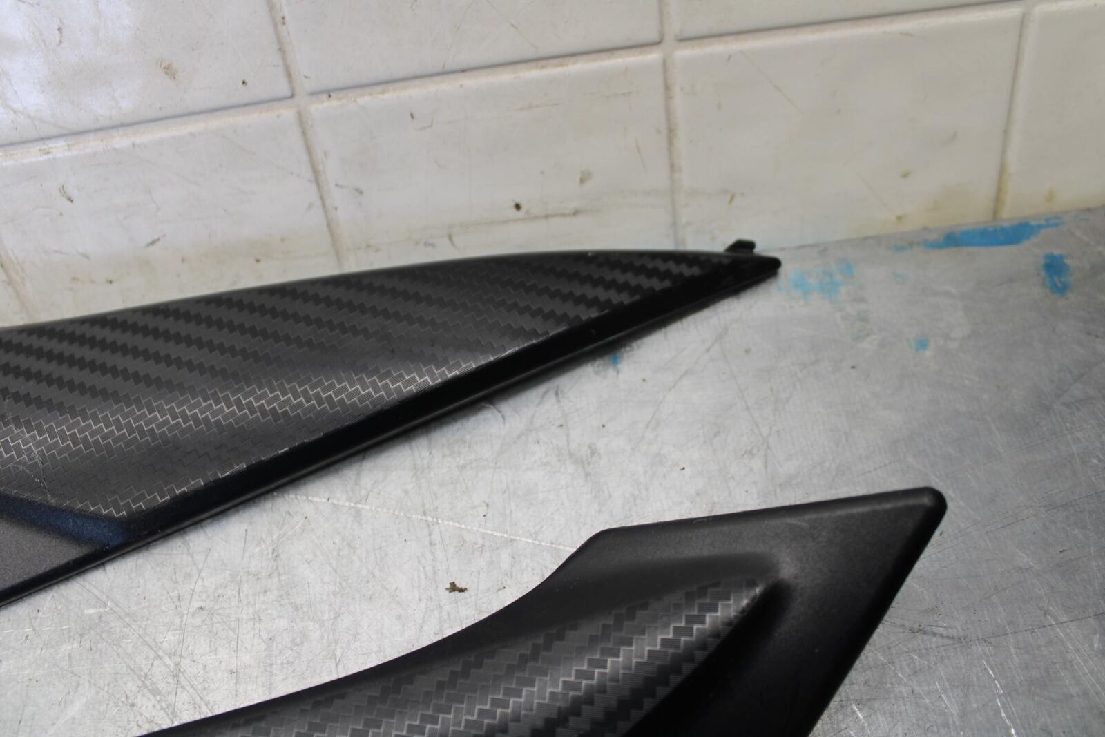 2017 Suzuki GSXR600 RIGHT LEFT GAS FUEL TANK PANELS COVERS TRIM SET COWLS  BB527