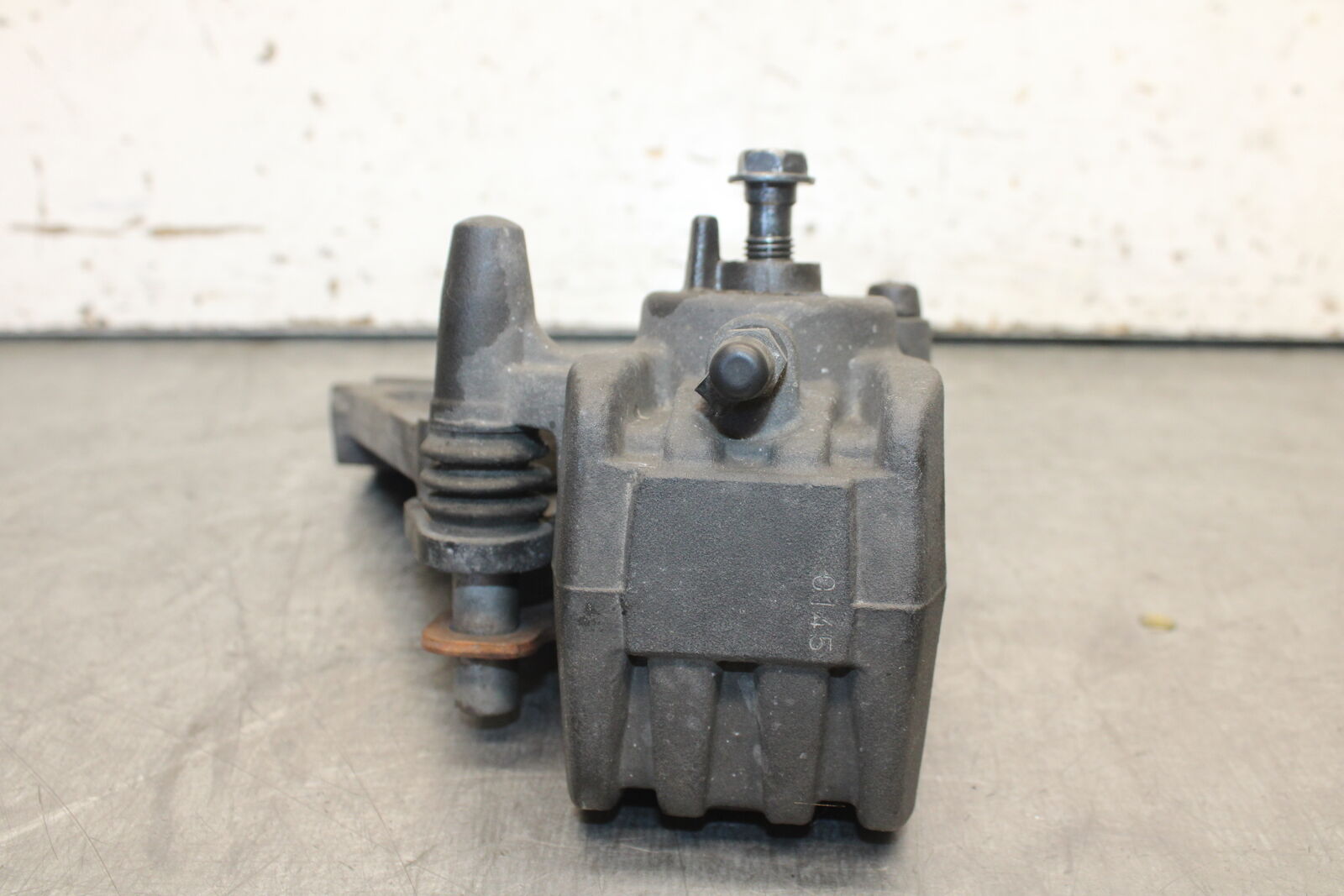 09-12 KAWASAKI NINJA ZX6R REAR BACK BRAKE CALIPER W MOUNT BRACKET BB698