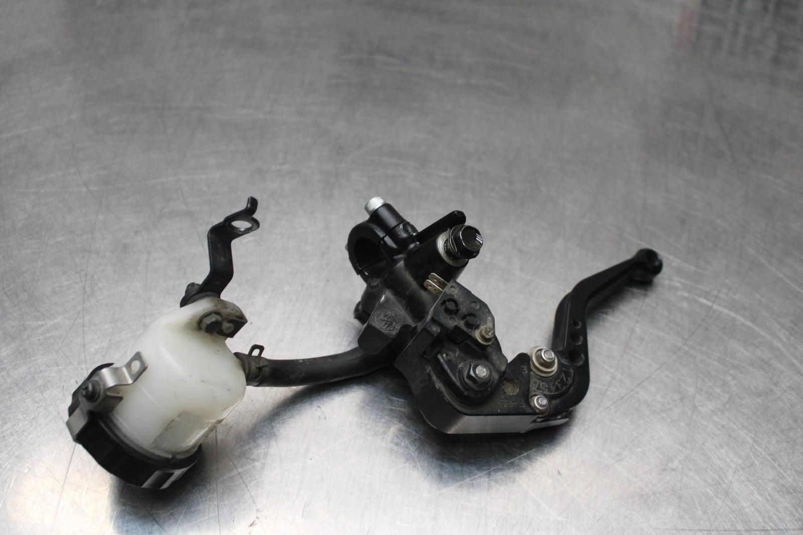 08 KAWASAKI NINJA ZX10R FRONT BRAKE MASTER CYLINDER w/ PAZZO LEVER BB201