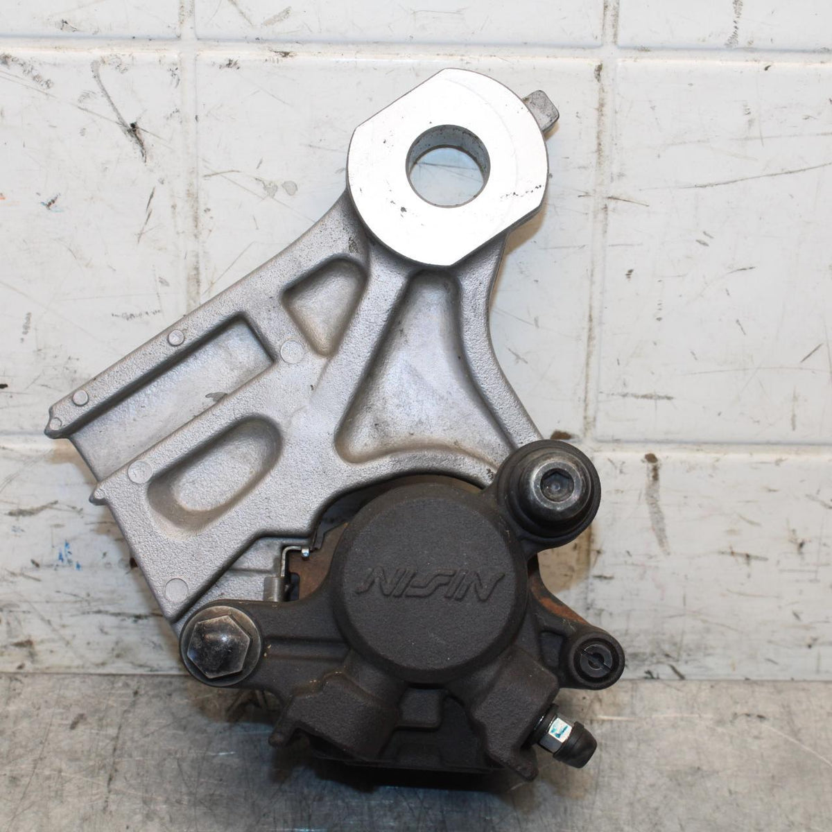 2015 Yamaha FZ09 REAR BACK BRAKE CALIPER W MOUNT BRACKET BB54