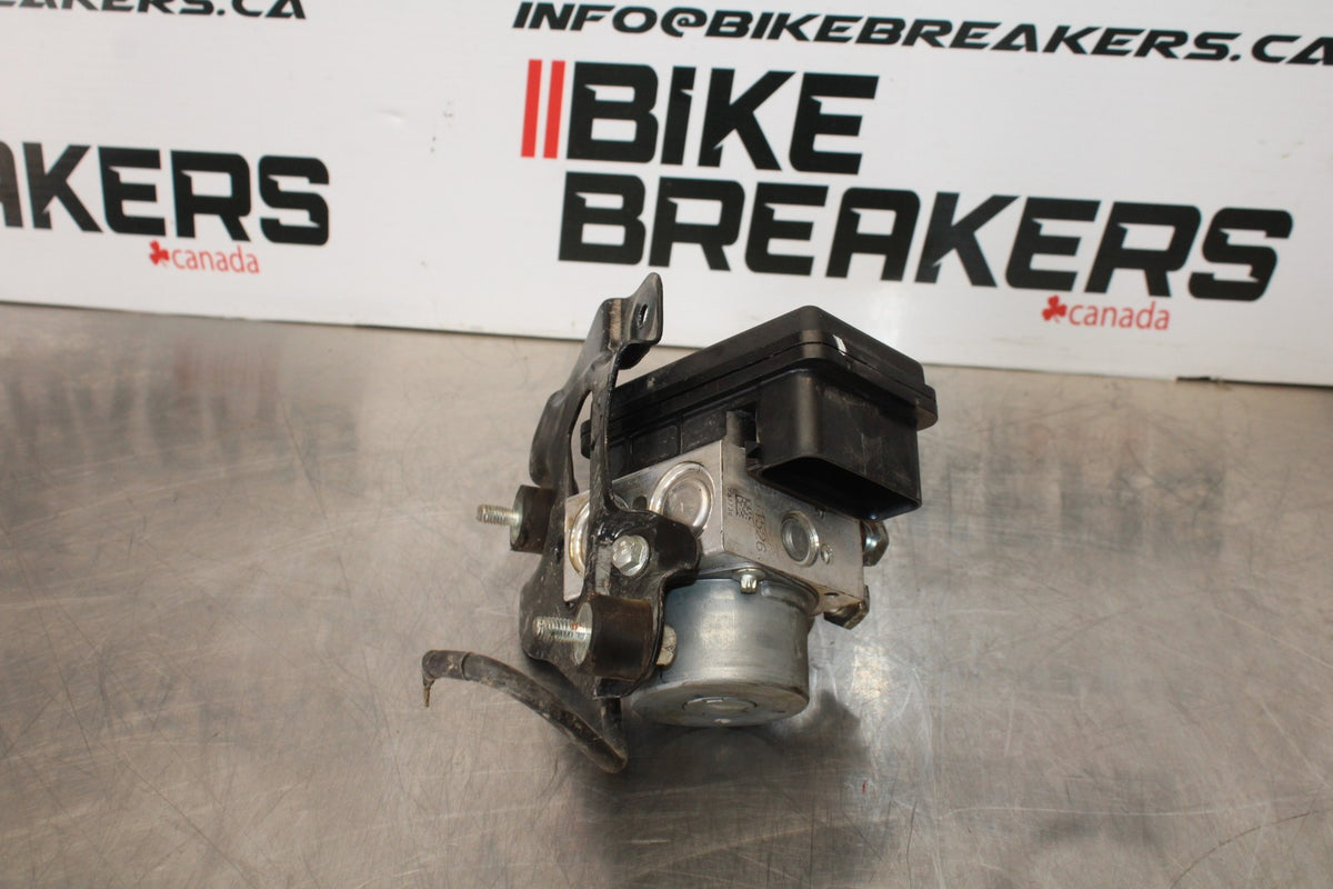 17-22 KTM 390 DUKE ABS PUMP UNIT MODULE BB180